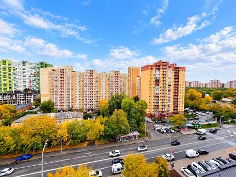 квартира за адресою Михайла Максимовича вул. (Онуфрія Трутенка), 28-Б