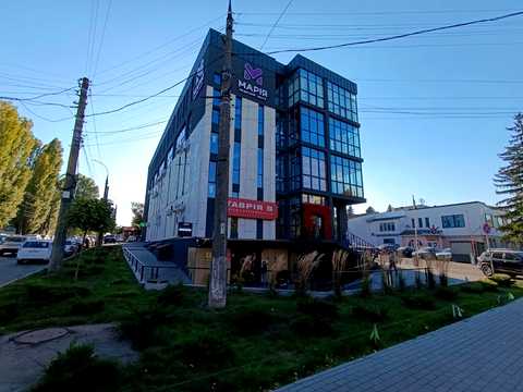 комерційна за адресою Тернопільська вул., 17/2