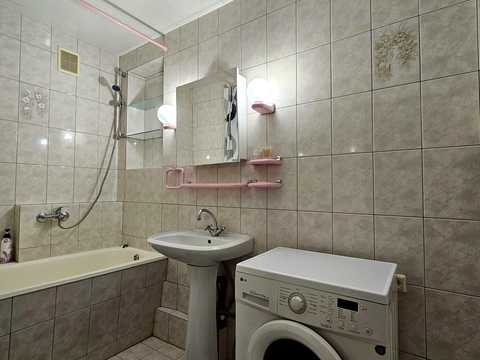 квартира за адресою Василя Тютюнника вул. (Анрі Барбюса), 22-26