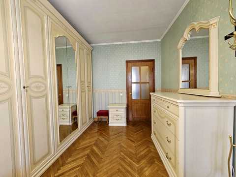 квартира за адресою Василя Тютюнника вул. (Анрі Барбюса), 22-26