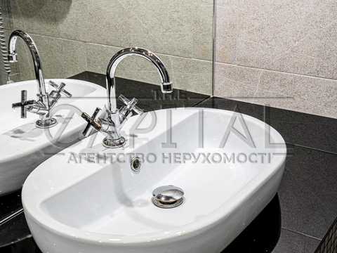 квартира за адресою Василя Тютюнника вул. (Анрі Барбюса), 53