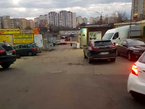паркоместо по адресу Валерия Лобановского просп. (Краснозвездный), 6-А
