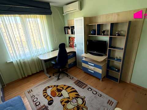 квартира за адресою Героїв просп., 21