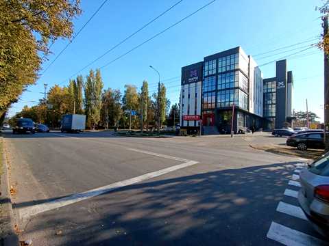 комерційна за адресою Тернопільська вул., 17/2