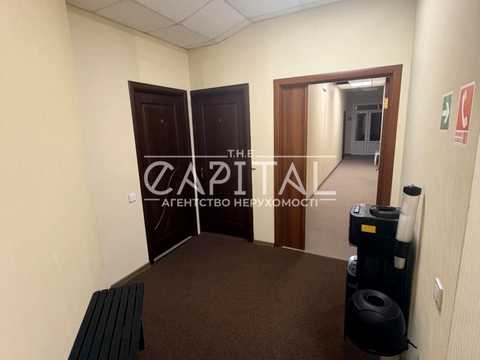 комерційна за адресою Київ, Олександра Мишуги вул., 2