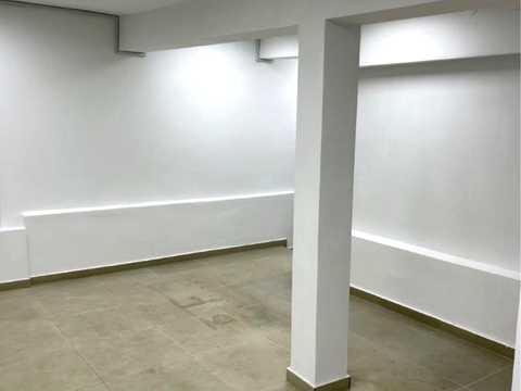 комерційна за адресою Соборна вул., 79