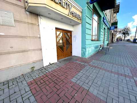 комерційна за адресою Соборна вул., 79