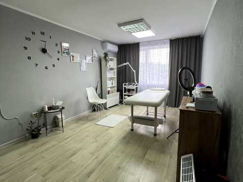 коммерческая по адресу Коперника ул., 1
