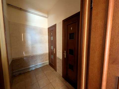 комерційна за адресою Лисенка вул., 9-В