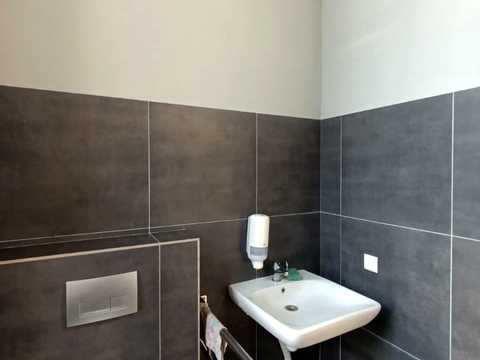 комерційна за адресою Тернопільська вул., 17/2