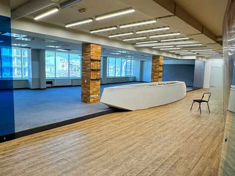 комерційна за адресою Польський узвіз, 11