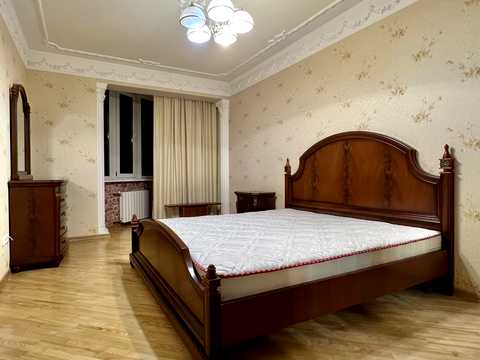 квартира за адресою Микільсько-Слобідська вул., 4-В