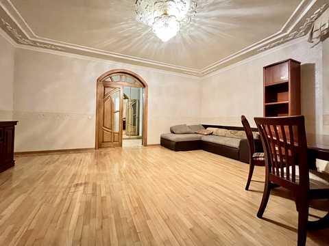 квартира за адресою Микільсько-Слобідська вул., 4-В