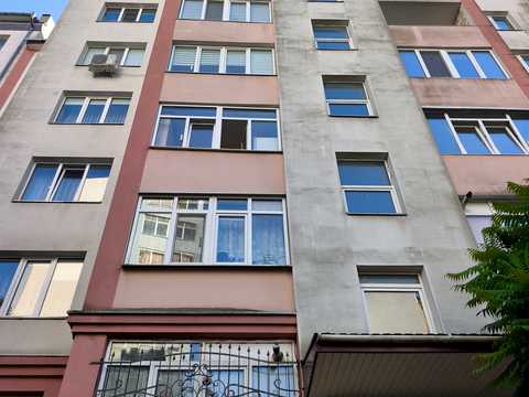 квартира за адресою Богдана Хмельницького вул., 51-Г