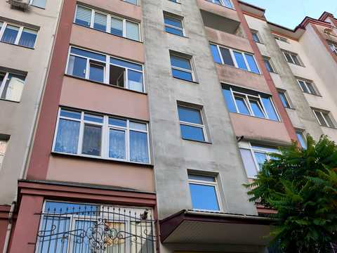 квартира за адресою Богдана Хмельницького вул., 51-Г