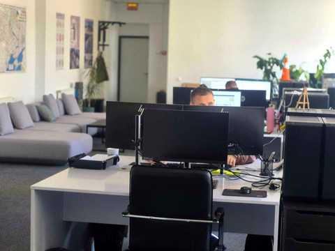 комерційна за адресою Михайла Грушевського вул., 22а