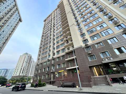 квартира за адресою Перлинна вул., 2