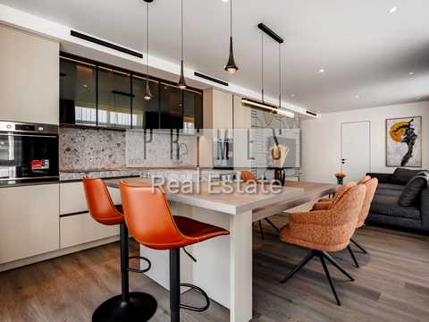 квартира за адресою Київ, Салютна вул., 2к18