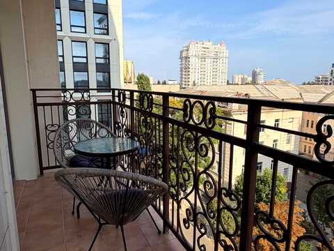 квартира за адресою Італійський бульв., 1г