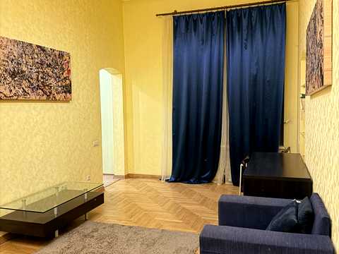 квартира за адресою Євгена Чикаленка вул. (Пушкінська), 21