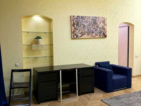 квартира за адресою Євгена Чикаленка вул. (Пушкінська), 21