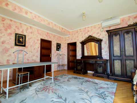 квартира за адресою Митрополита Шептицького вул., 6