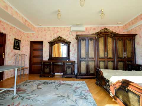квартира за адресою Митрополита Шептицького вул., 6