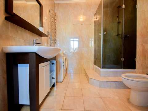 квартира за адресою Митрополита Шептицького вул., 6
