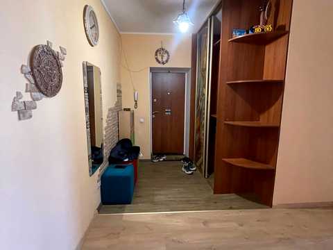 квартира по адресу Будівельників ул., 5/1