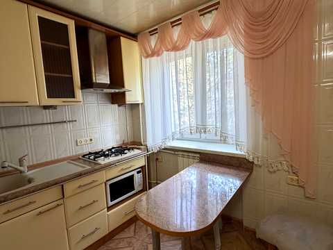 квартира за адресою Івана та Юрія Лип вул. (Гайдара), 10