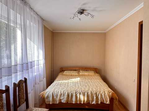 квартира за адресою Академіка Філатова вул., 8