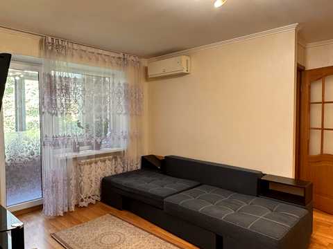 квартира за адресою Академіка Філатова вул., 8