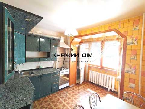 квартира за адресою Велика Васильківська вул. (Червоноармійська), 124-А