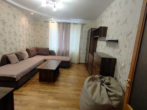 квартира за адресою Миколи Лаврухіна вул., 8