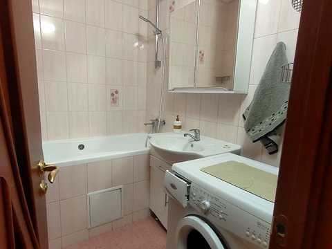квартира за адресою Миколи Лаврухіна вул., 8