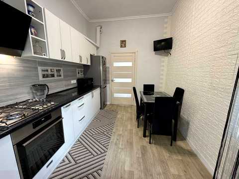 квартира за адресою Пекарська вул., 91