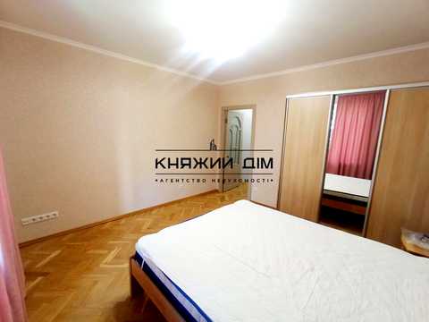 квартира за адресою Рибальська вул., 10