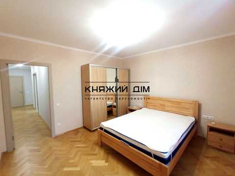 квартира за адресою Рибальська вул., 10