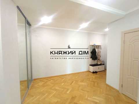 квартира за адресою Рибальська вул., 10