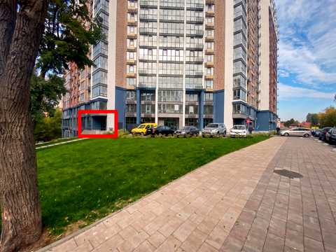 комерційна за адресою Половецька вул., 4