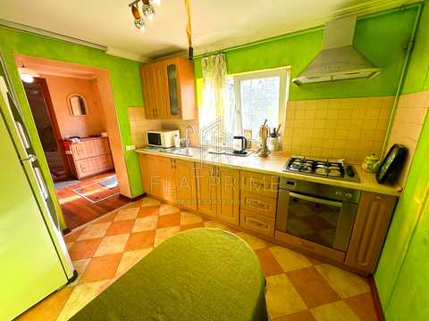 дом по адресу Патріарха Володимира Романюка ул. (Жовтнева)