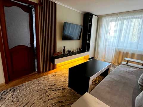 квартира за адресою Руставелі вул., 4