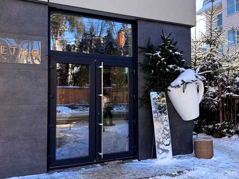 коммерческая по адресу Літературна ул. (Чехова), 7