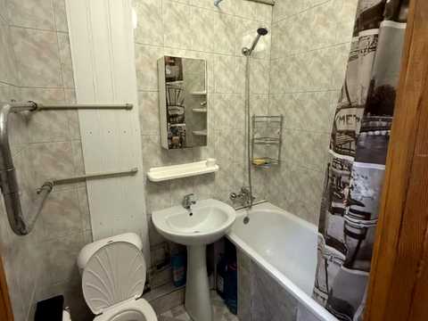 квартира по адресу Романа Кармена ул. (Романа Кармена), 15