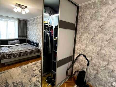 квартира за адресою Руставелі вул., 4