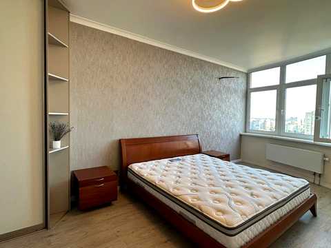 квартира за адресою Драгоманова вул., 40-Е