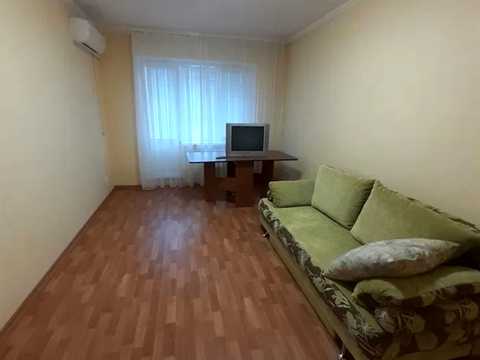 квартира за адресою Івана Авраменка вул. (Корнійчука), 8
