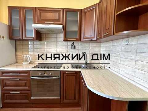 квартира за адресою Софії Русової вул., 5-Б