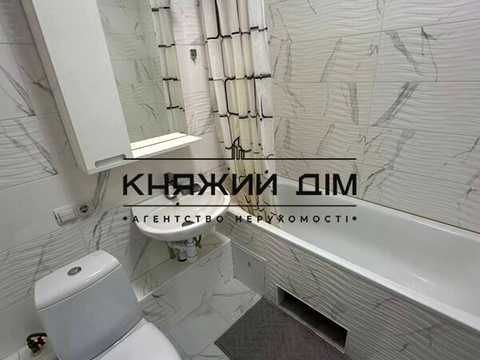 квартира за адресою Софії Русової вул., 5-Б