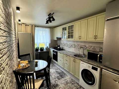 квартира за адресою Незалежності бульв. (50 років Жовтня), 11